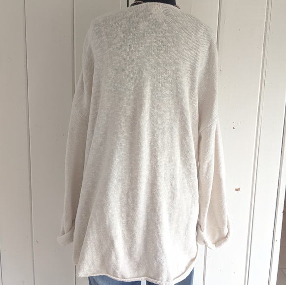 Avalin Rolled sleeve v neck slouchy sweater NWOT one size - Picture 7 of 9